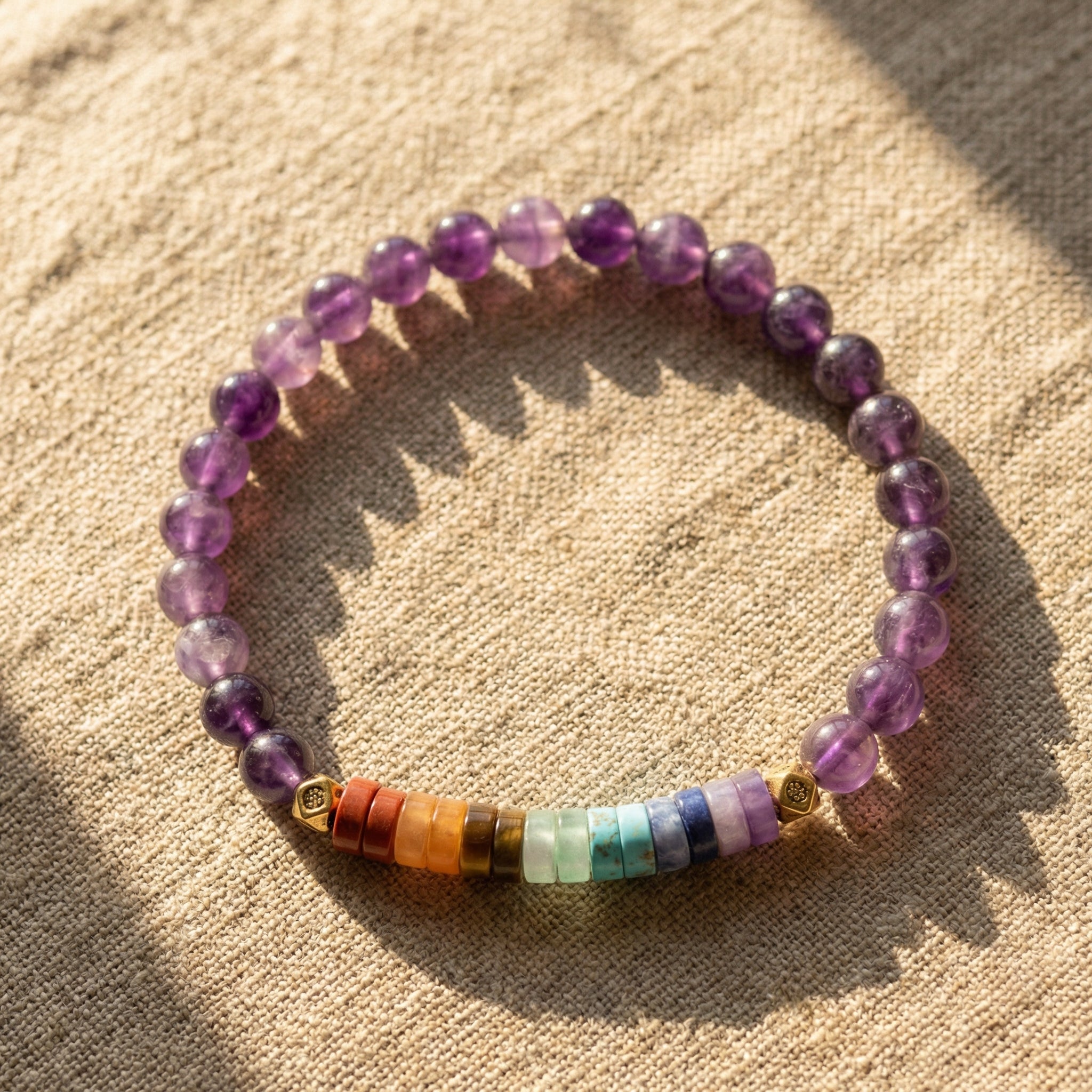 Bransoletka z fioletowym ametystem i kolorowymi kamieniami 7 czakr, mini koraliki w stylu boho