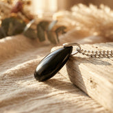 Naszyjnik z naturalnym obsydianem czarnym w kształcie eleganckiej kropli - zdjęcie 2