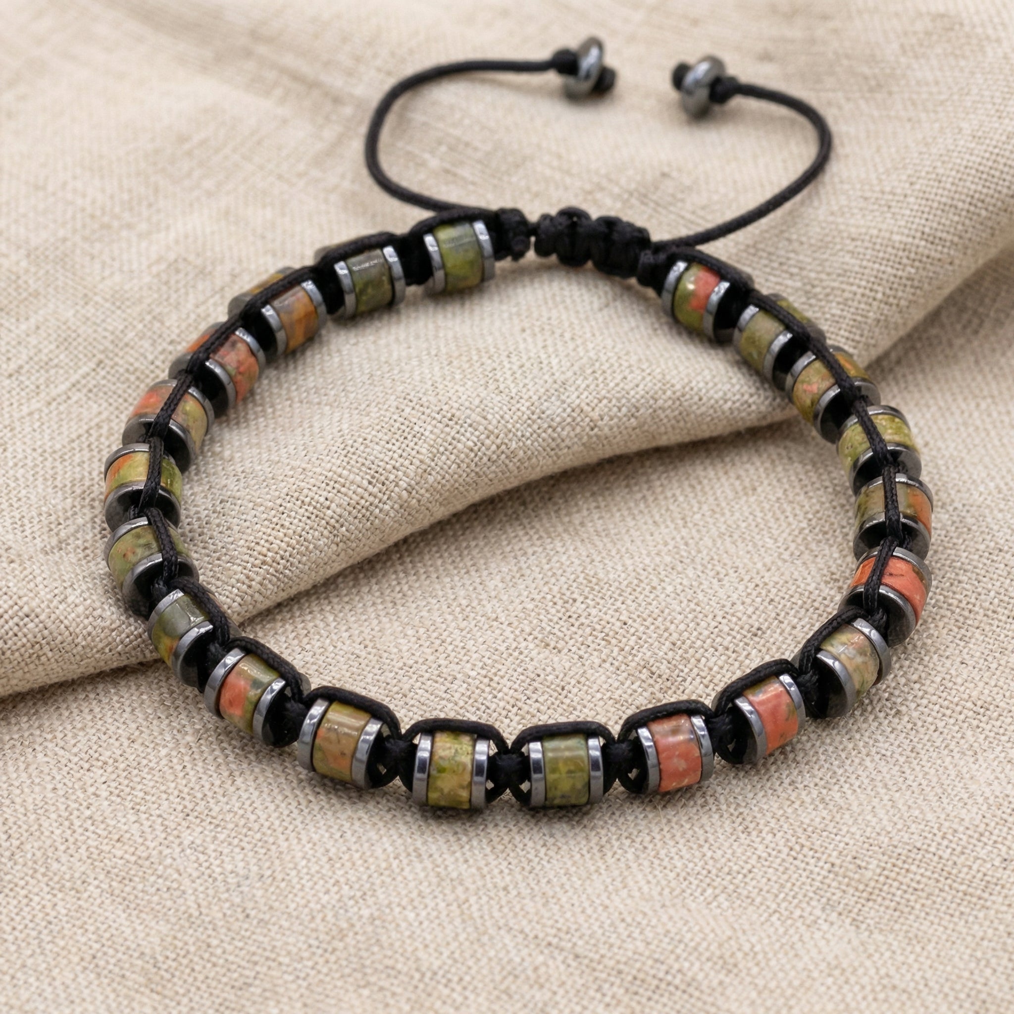 Bransoletka z unakitem i hematytem na sznurku regulowana - zdjęcie 1