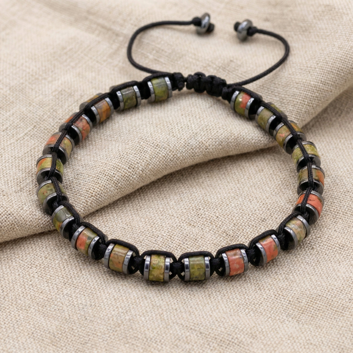 Bransoletka z unakitem i hematytem na sznurku regulowana - zdjęcie 1