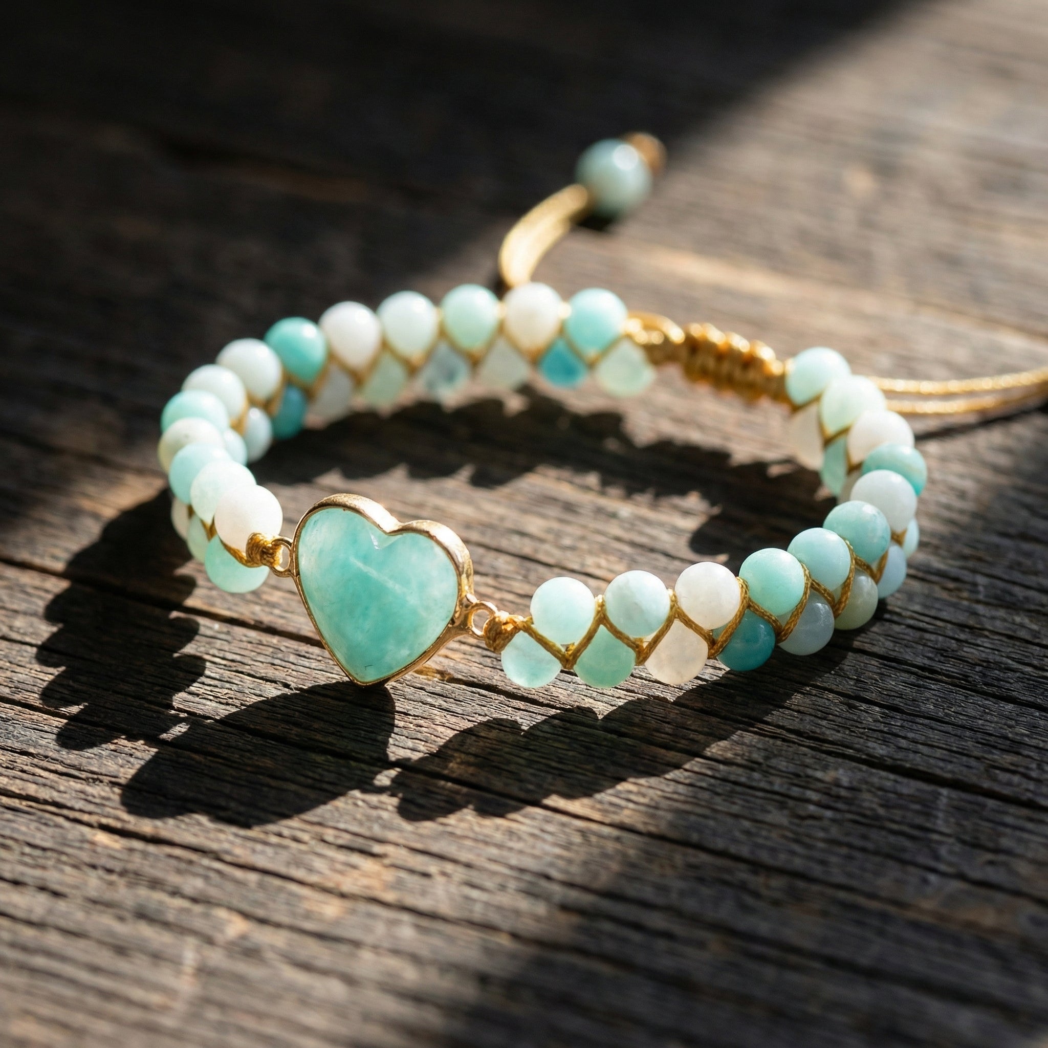 Bransoletka z amazonitem naturalnym i złotym sercem pleciona boho - zdjęcie 5