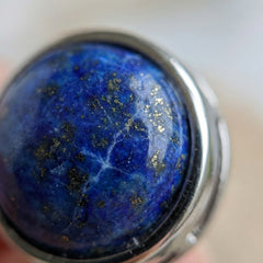 Kolczyki z lapis lazuli i stali szlachetnej w kolorze srebrnym - zdjęcie 3