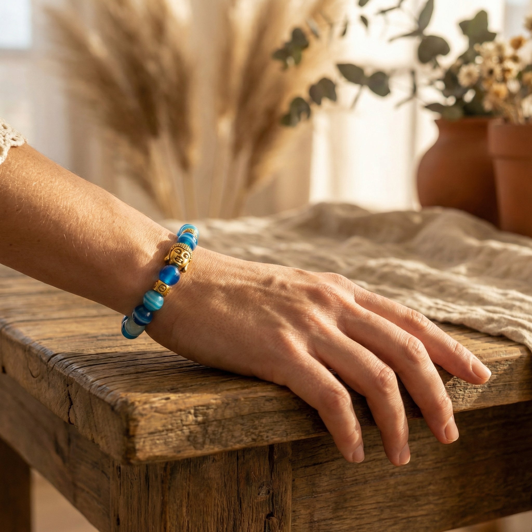 Naszyjnik z niebieskim agatem i miedzią w złotym kolorze - zdjęcie 7