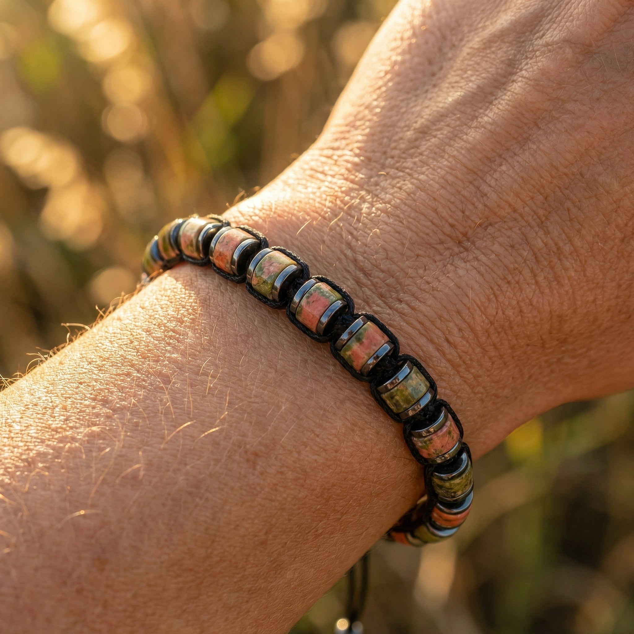 Bransoletka z unakitem i hematytem na sznurku regulowana - zdjęcie 9