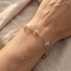 Bransoletka z kwarcem różowym i pozłacanym wykończeniem - zdjęcie 6