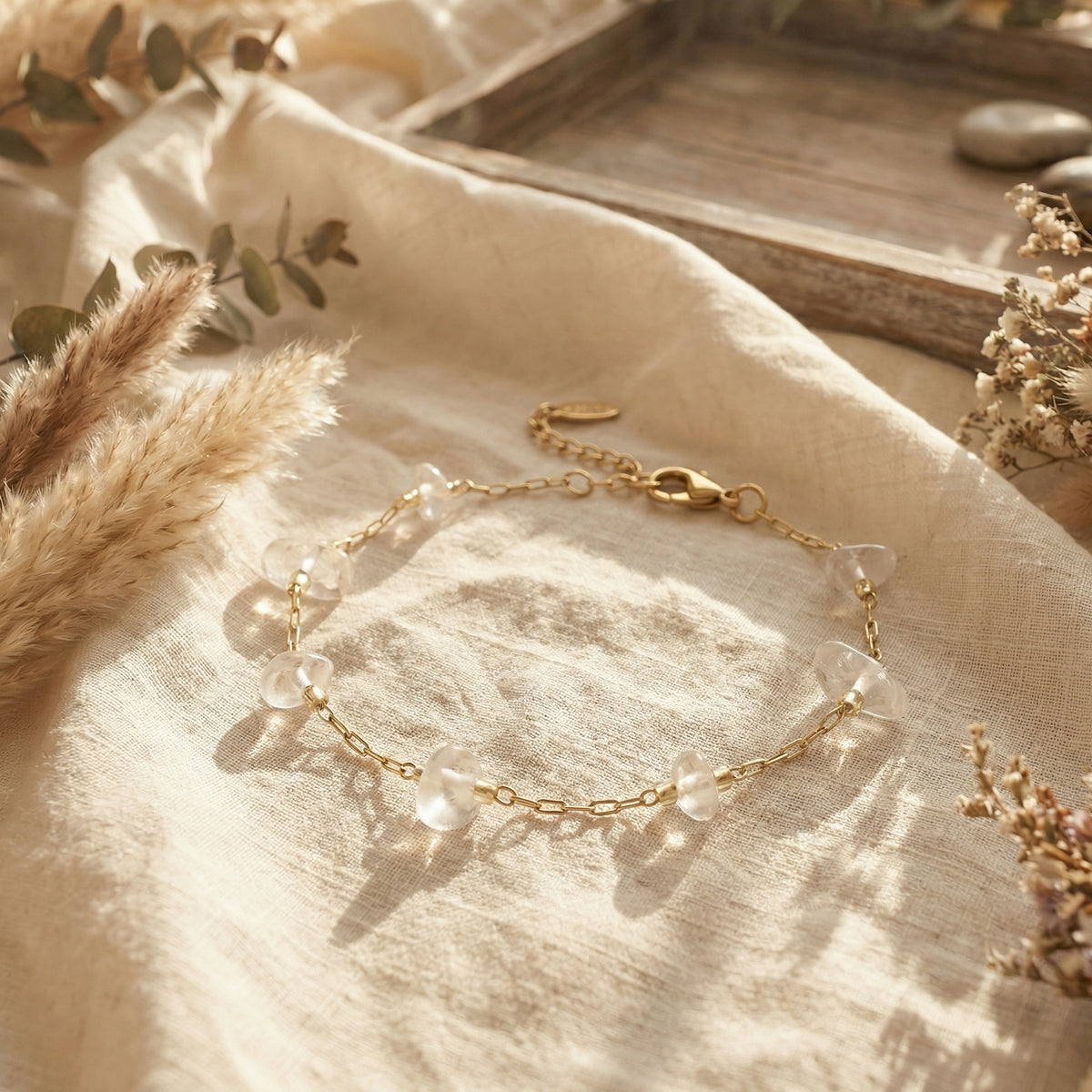 Bransoletka z kryształem górskim i miedzią pozłacaną - zdjęcie 1