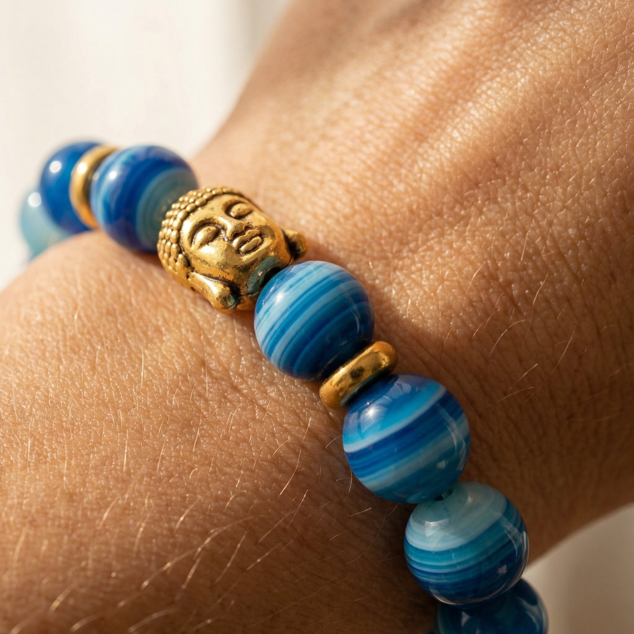 Naszyjnik z niebieskim agatem i miedzią w złotym kolorze - zdjęcie 8