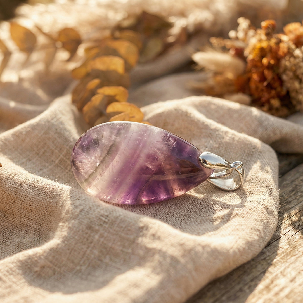 Naszyjnik z ametystem naturalnym w kształcie eleganckiej kropli - zdjęcie 2