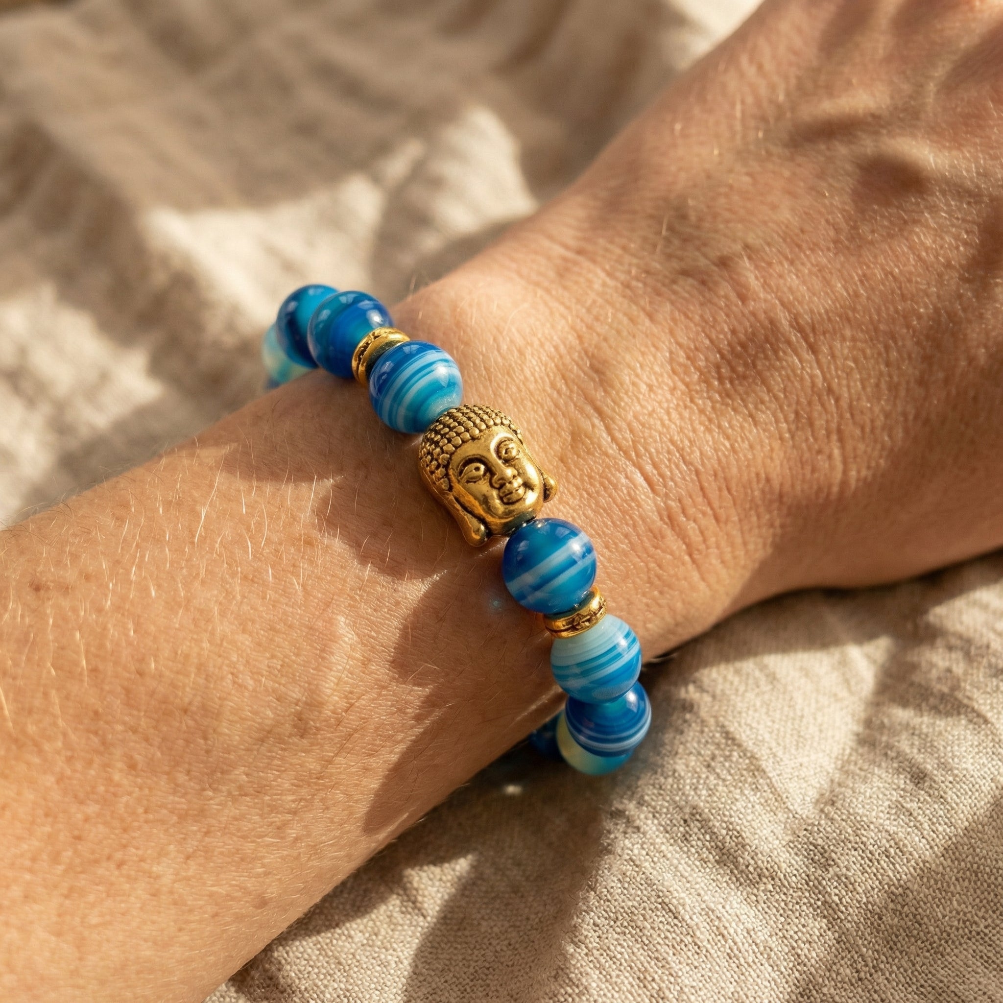 Naszyjnik z niebieskim agatem i miedzią w złotym kolorze - zdjęcie 6