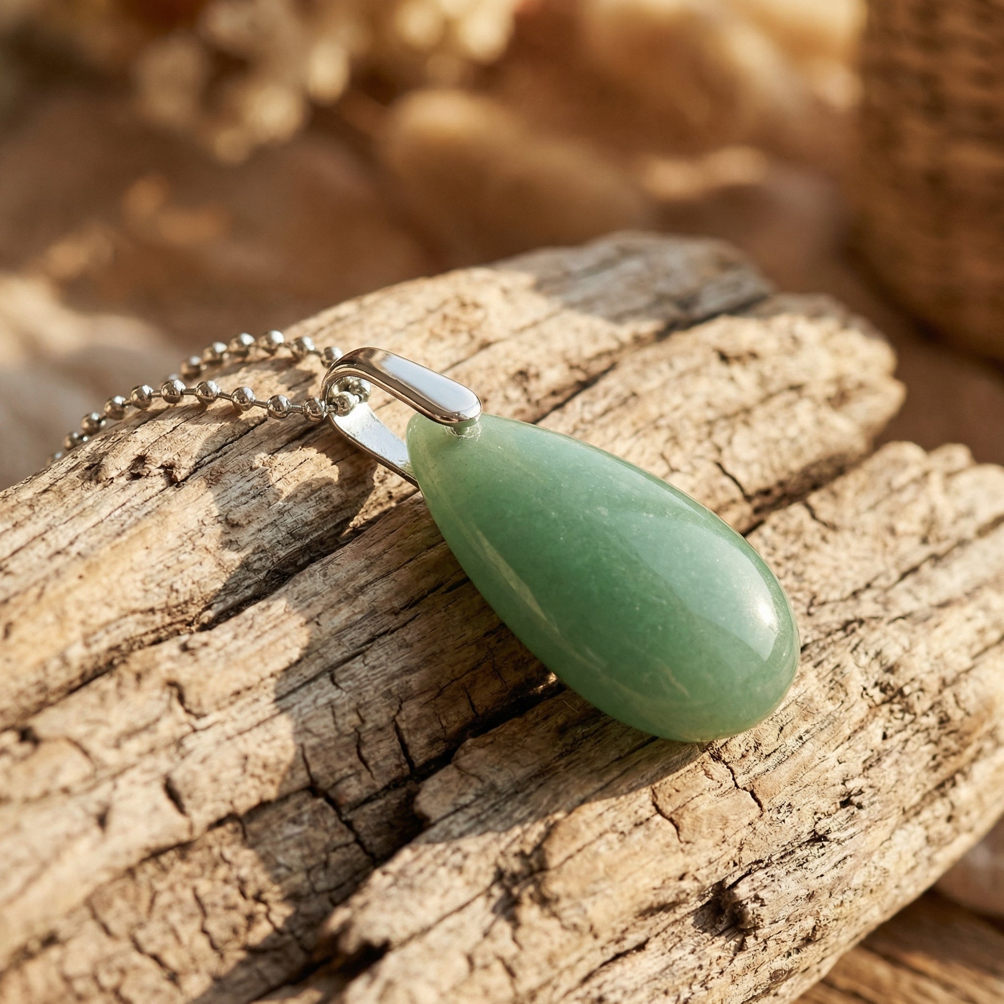 Naszyjnik z naturalnym awenturynem zielonym w kształcie szlachetnej kropli - zdjęcie 2