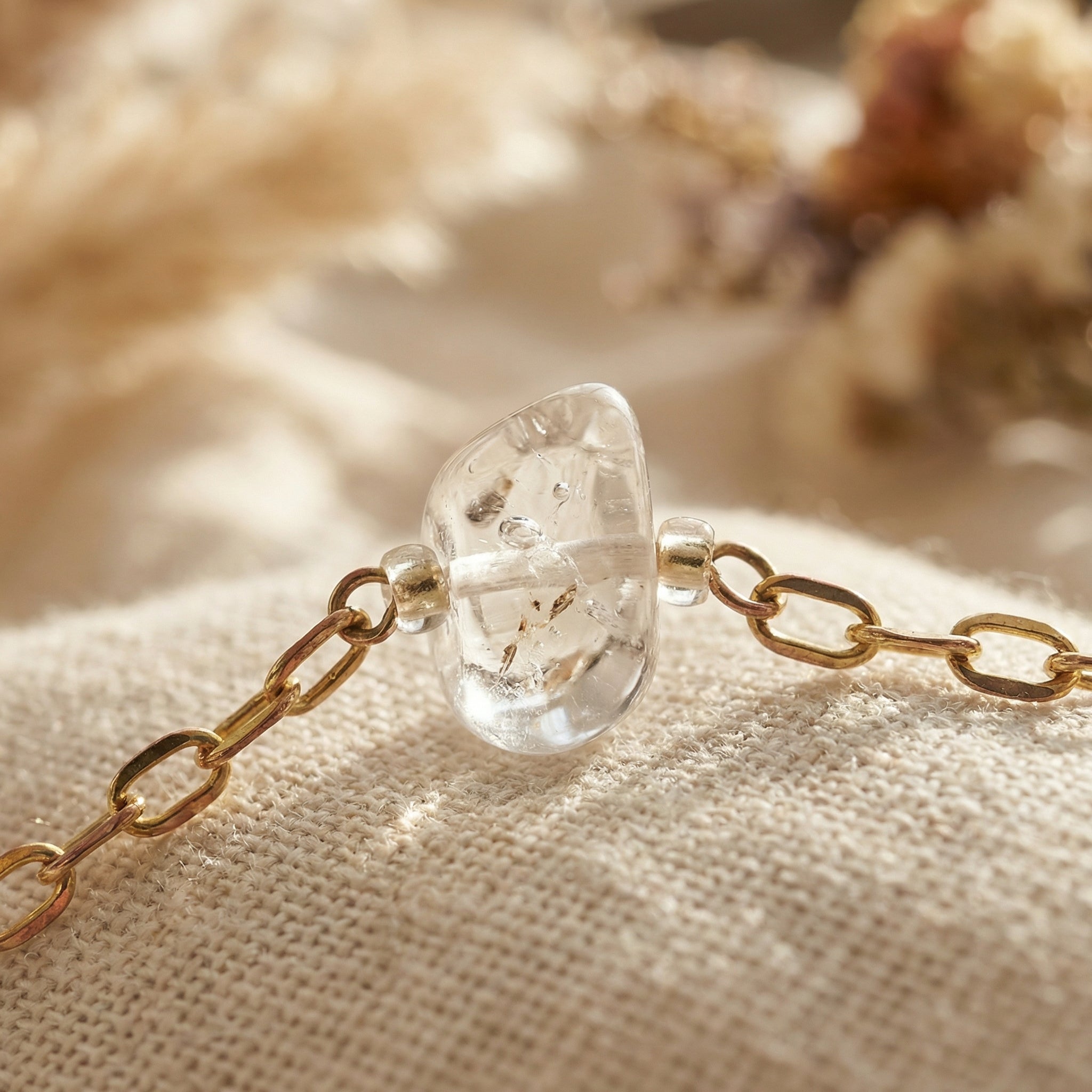 Bransoletka z kryształem górskim i miedzią pozłacaną - zdjęcie 3