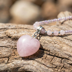 Naszyjnik z kwarcem różowym serce i ozdobnymi koralikami vintage - zdjęcie 2
