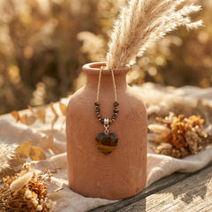 Naszyjnik z tygrysim okiem w kształcie serca i koralikami vintage - zdjęcie 4