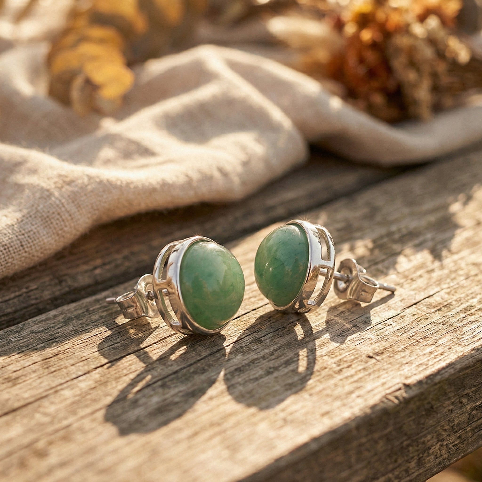 Kolczyki sztyfty z awenturynem zielonym i srebrnym wykończeniem - zdjęcie 2