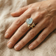 Pierścionek z akwamarynem naturalnym regulowany z motywem kwiatowym - zdjęcie 6