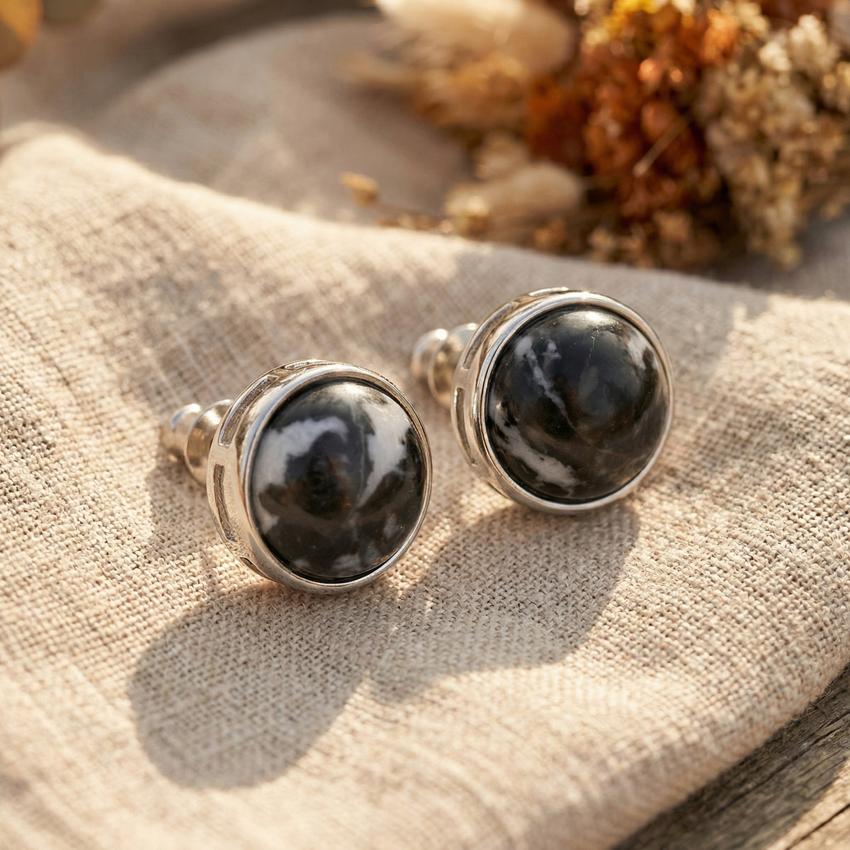 Kolczyki sztyfty z jaspisem zebra i srebrnym wykończeniem - zdjęcie 1