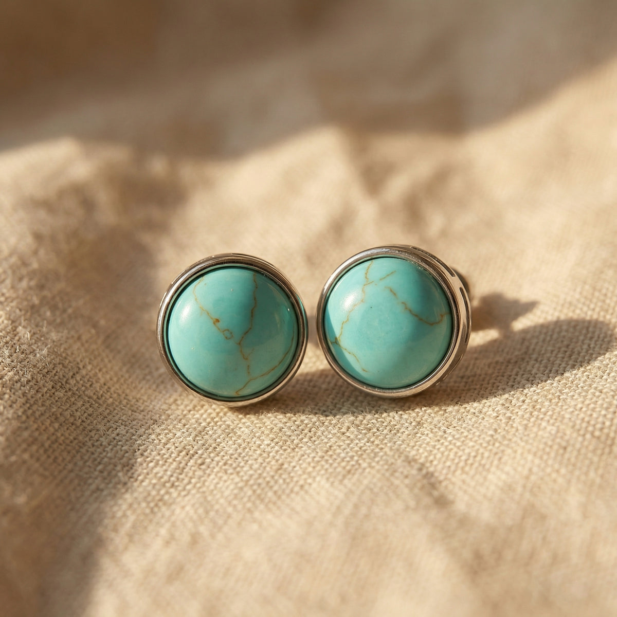 Zawieszka z turkusem syntetycznym i stalą w kolorze srebrnym - zdjęcie 1