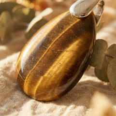 Naszyjnik z tygrysim okiem naturalnym w kształcie szlachetnej kropli - zdjęcie 3